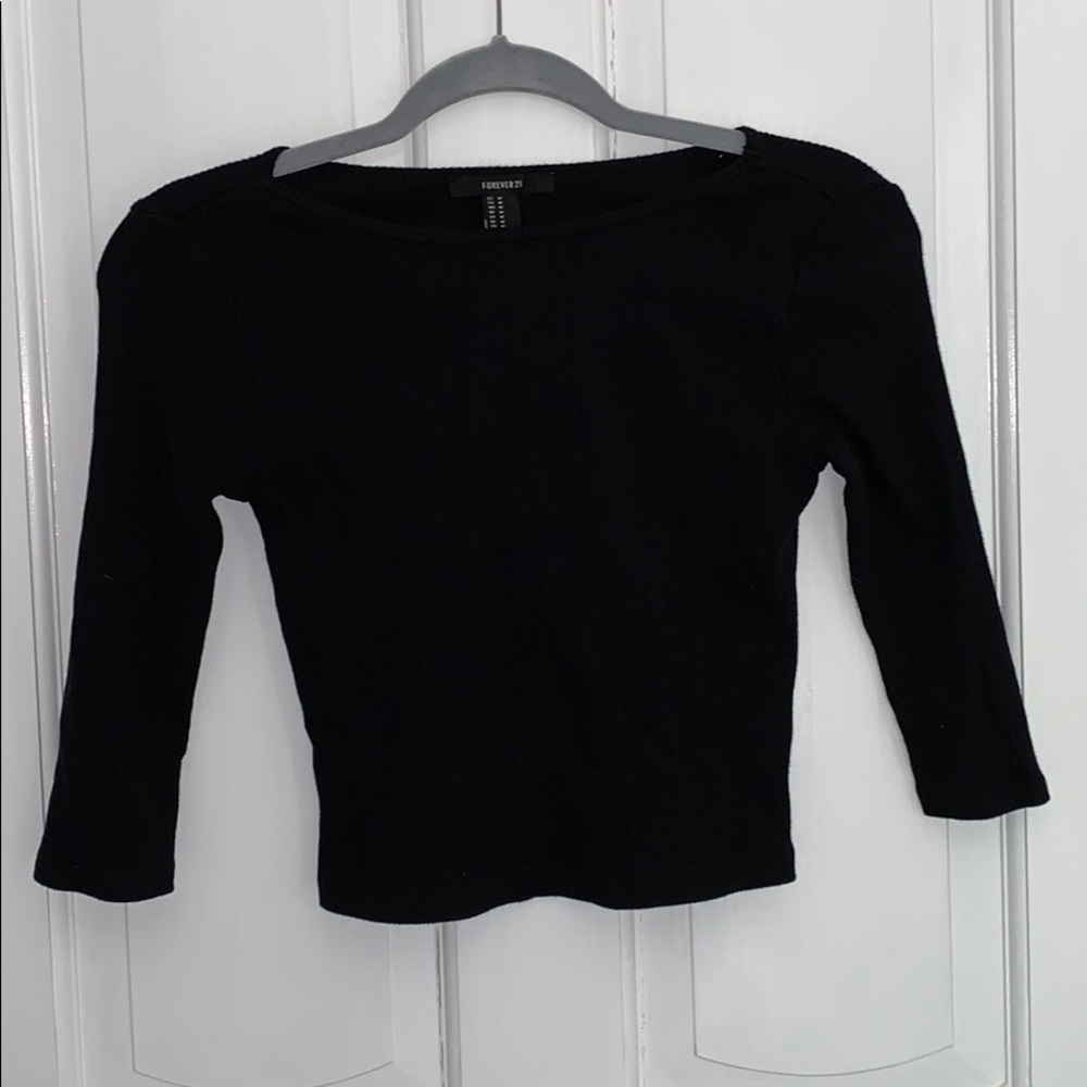 Black quarter sleeve